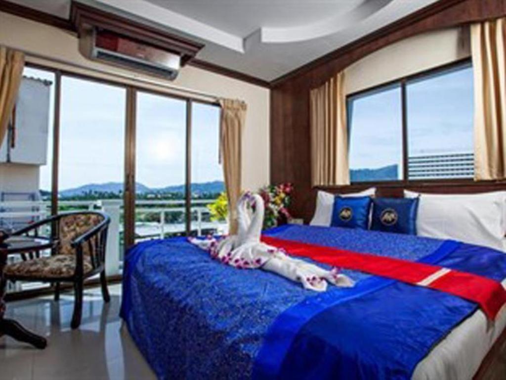 Triple Rund Place Hotell