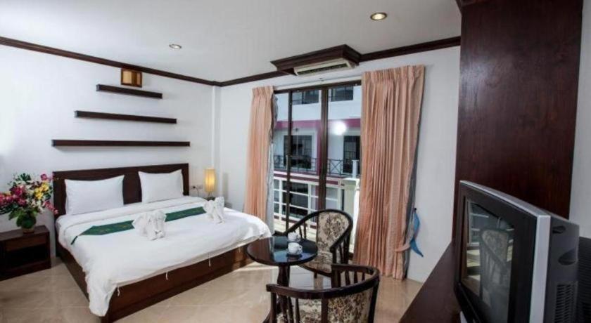Triple Rund Place Patong