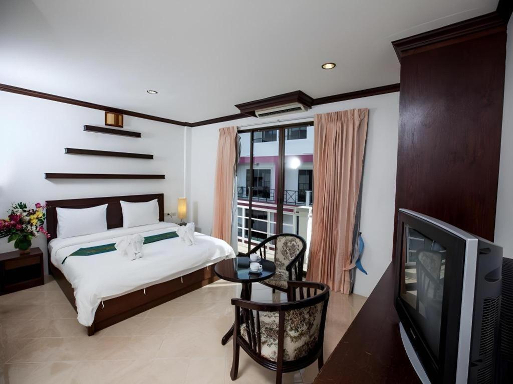 Hotell Triple Rund Place Patong