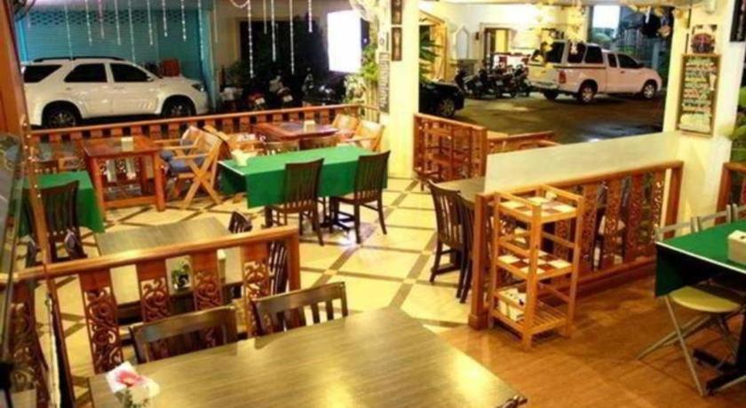 Hotel Triple Rund Place 2*