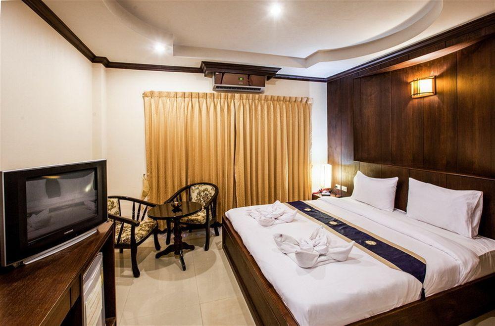 Triple Rund Place Hotel Patong