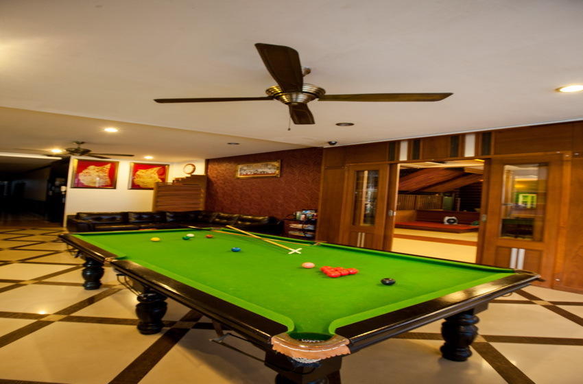 Triple Rund Place Hotel 2*